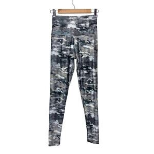 Onzie flow High Rise Legging Marble Camo blue,gray,white,black women's size S/M